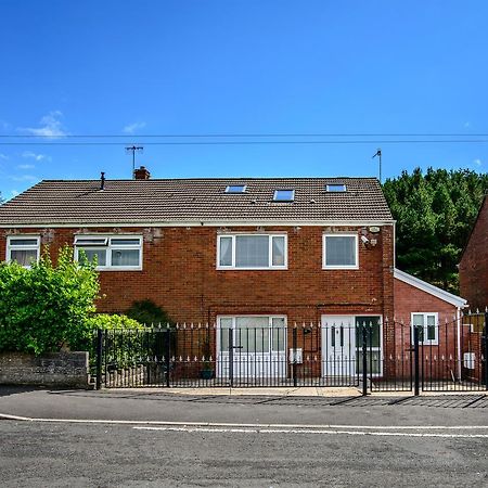 Carys Serviced Accommodation Swansea Exterior foto